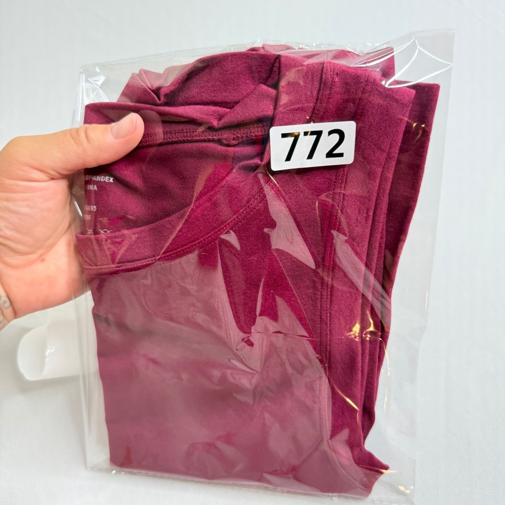 Zenana Magenta Seamless Ribbed Tank Top S/M Dark Pink Crew Neck Sleeveless - Picture 6 of 6